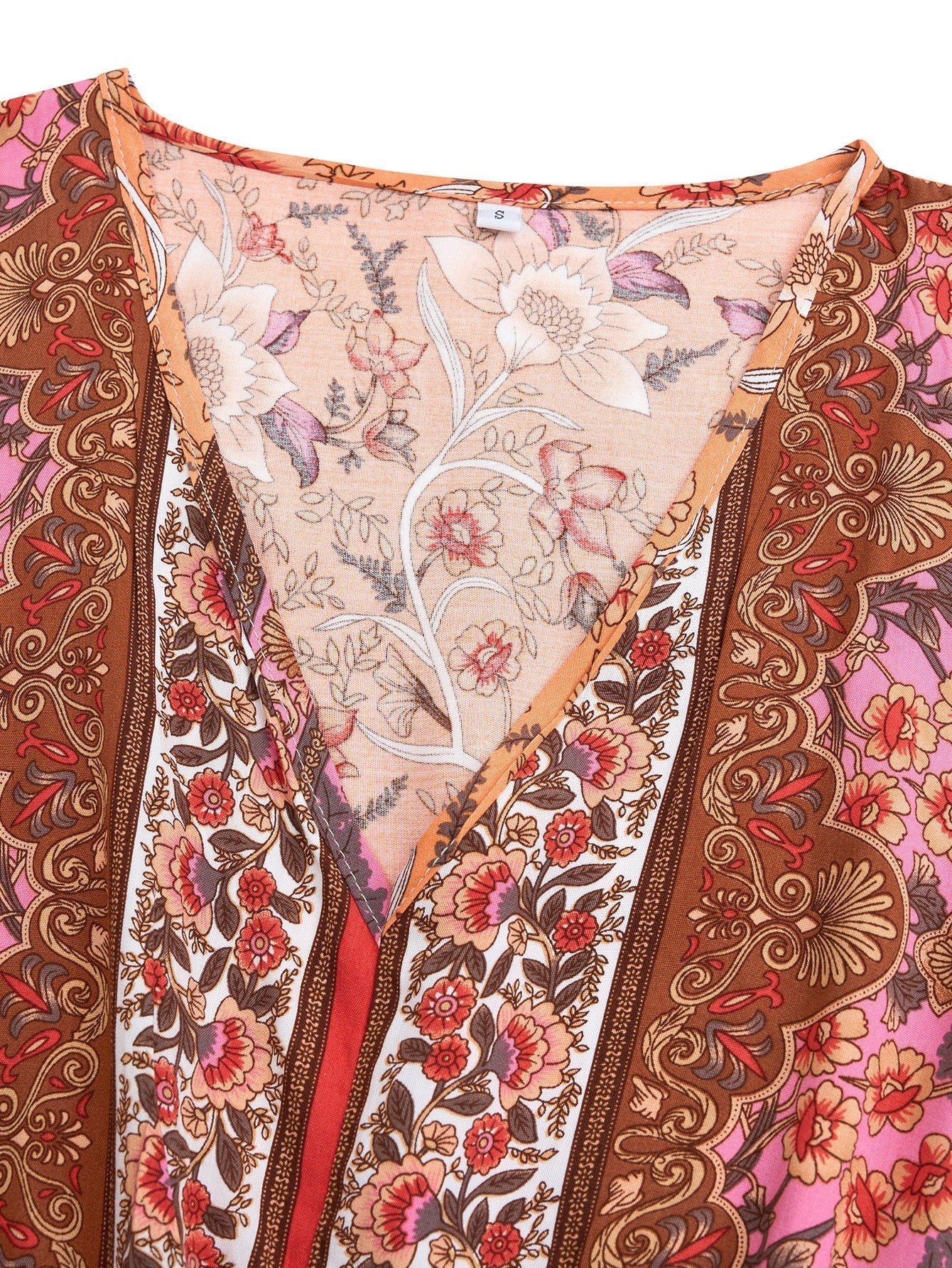 Langärmliges bedrucktes Kleid