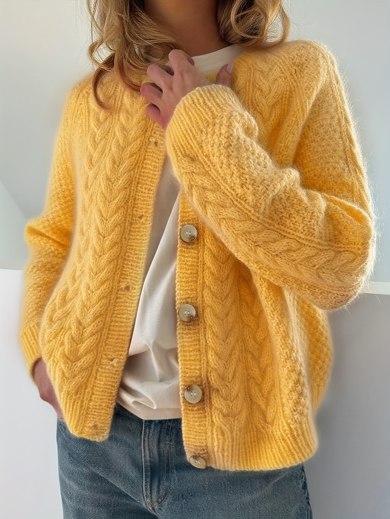 Dwina™ Strickjacke mit Knöpfen und Zopfmuster