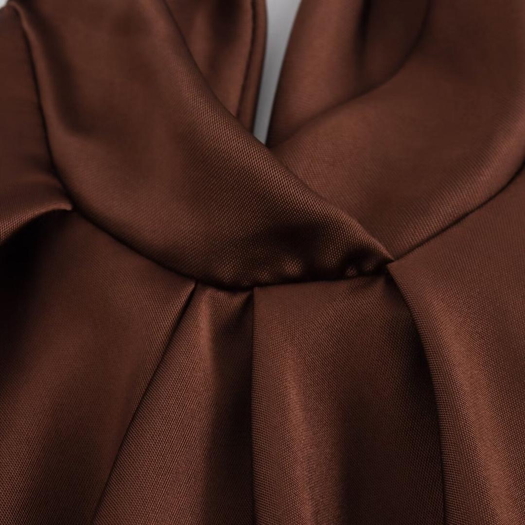 Bianca | Samt Midi Kleid Mit Neckholder Und Ärmellos