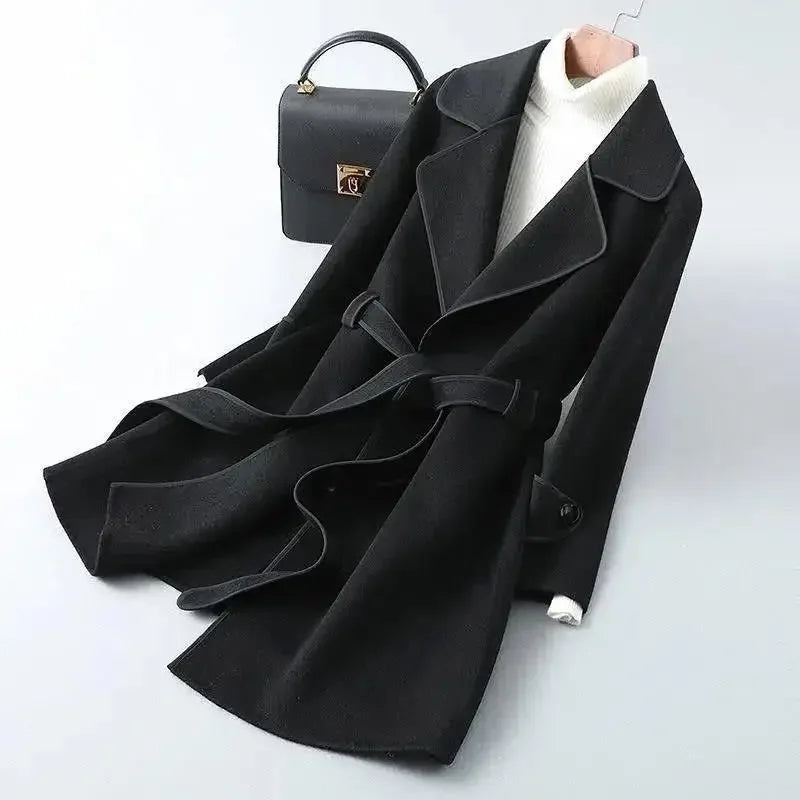 Eleganter Tweed-Mantel Lorena im modernen Stil – Halblang, warm & vielseitig